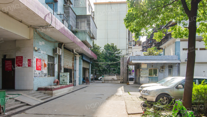 长铁高层外景图