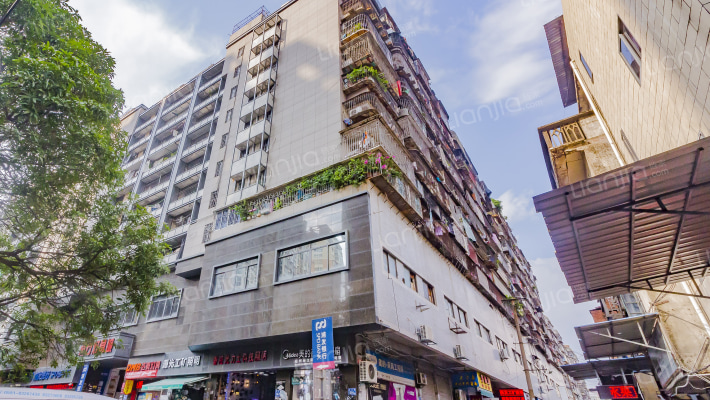 南方花园小区外景图