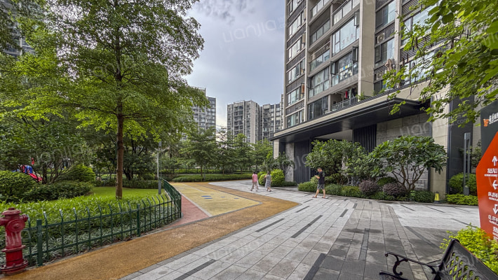 越秀臻荣府外景图