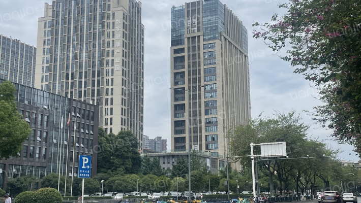 海天腾逸广场外景图