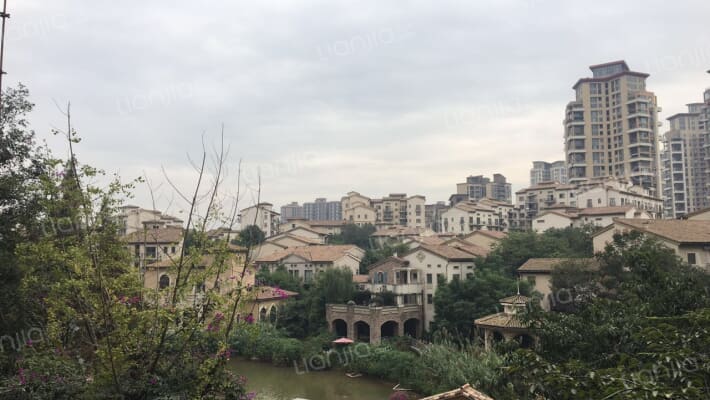 麓山国际碧影溪外景图