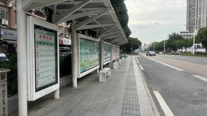 卫华大厦外景图