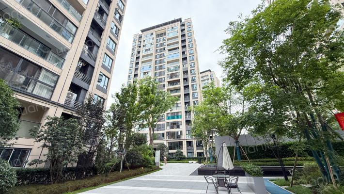 中建清能悦和城外景图