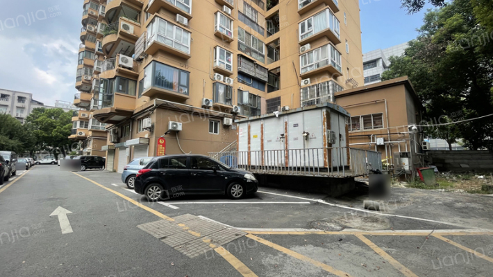 金盾花园外景图