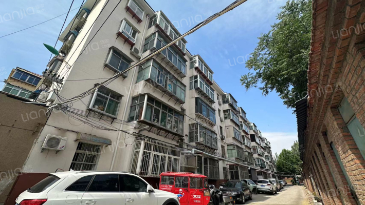 山东省实验中学宿舍外景图