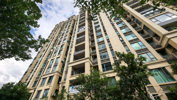 丰泰观山碧水凌峰外景图