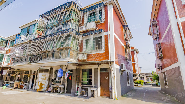 前李新村外景图