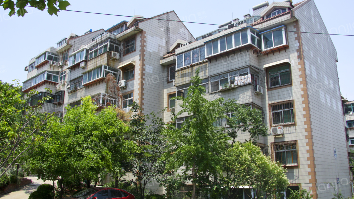 燕东山庄外景图