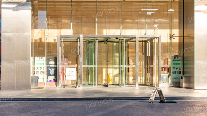 华润大厦外景图