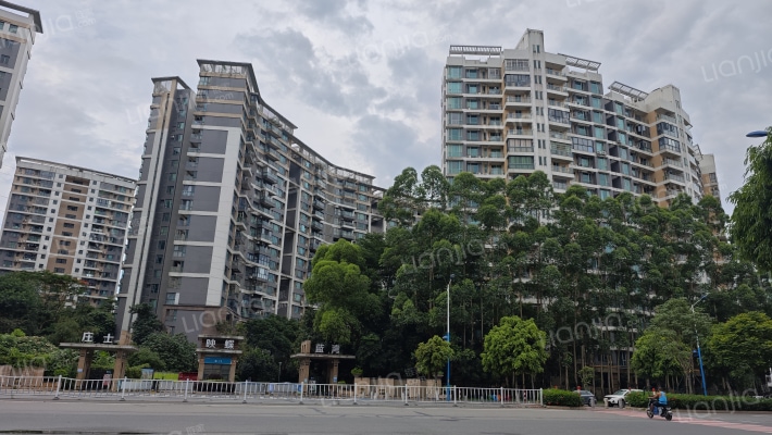 庄士映蝶蓝湾一期外景图