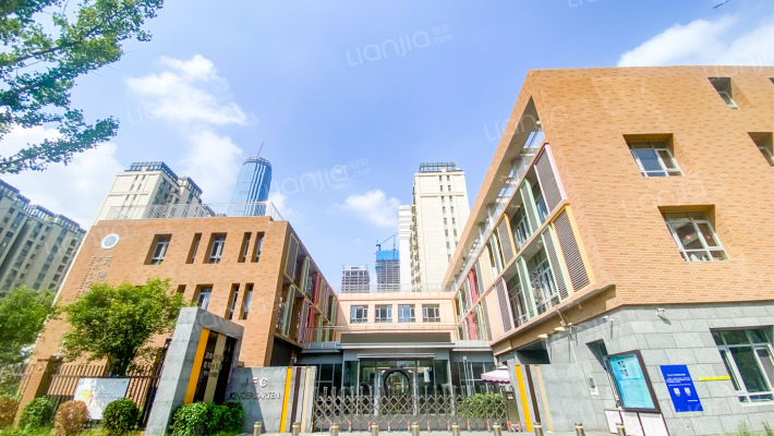 绿地IFC中央公馆四区外景图