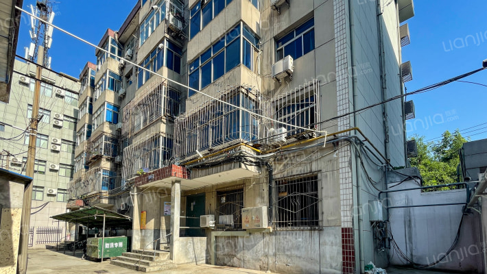 西安市自来水公司家属院外景图