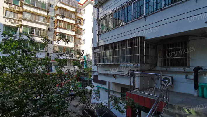 银丰公寓外景图