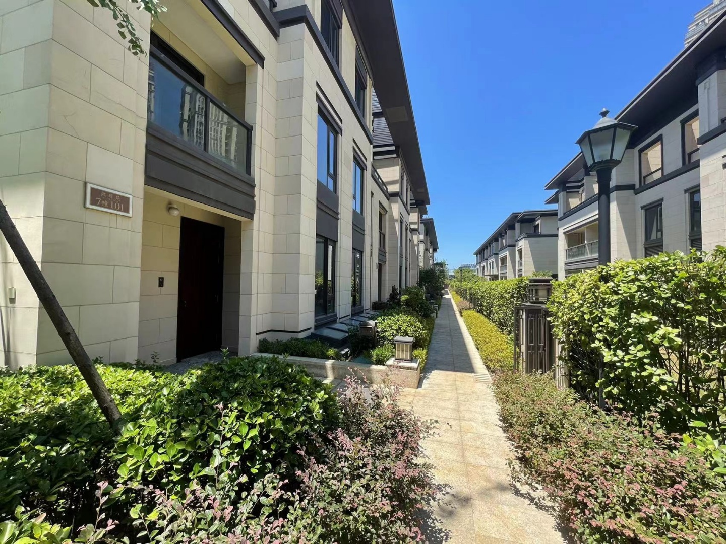 Glorious Villa  compound photo 15