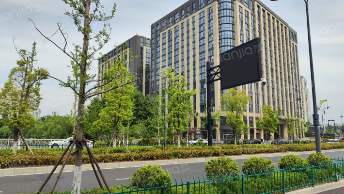 广宇东润大厦外景图