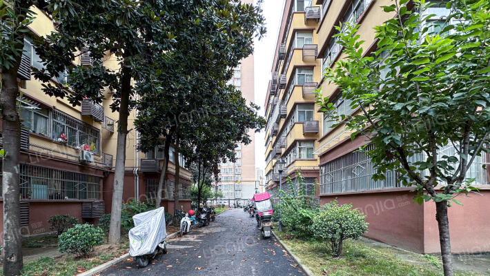 雁塔教育丁白小区外景图