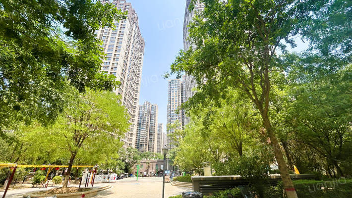 学府名邸外景图