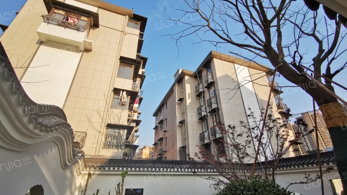 东大街公司宿舍外景图