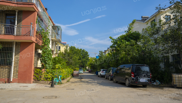 万科新城凌波苑外景图