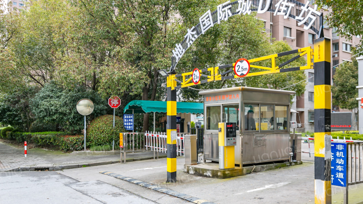 地杰国际城D街坊外景图