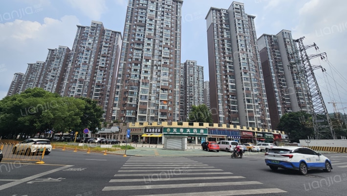 湖大琴园外景图