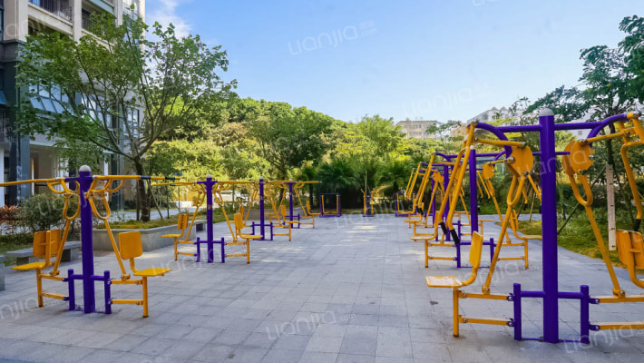 第首花园外景图