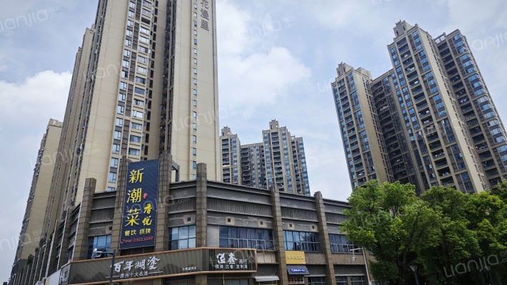 鼎峰花漫里外景图