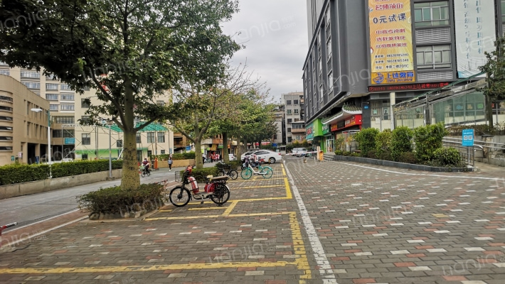 智汇大厦外景图