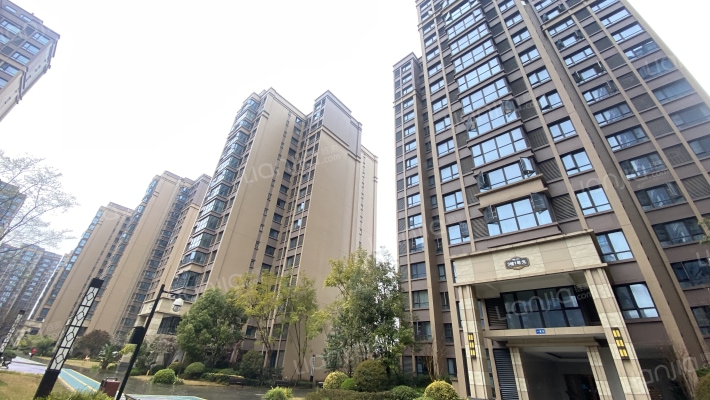 龙湖物业滨湖城外景图