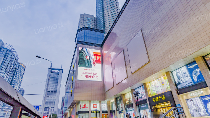 中商广场写字楼外景图