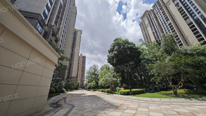 恒大御湖郡外景图