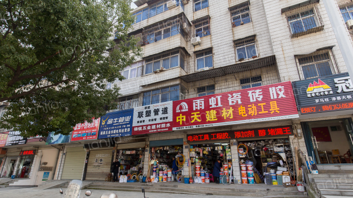 宏传小区外景图