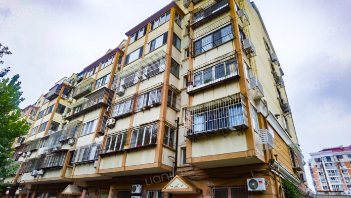 润晖公寓外景图