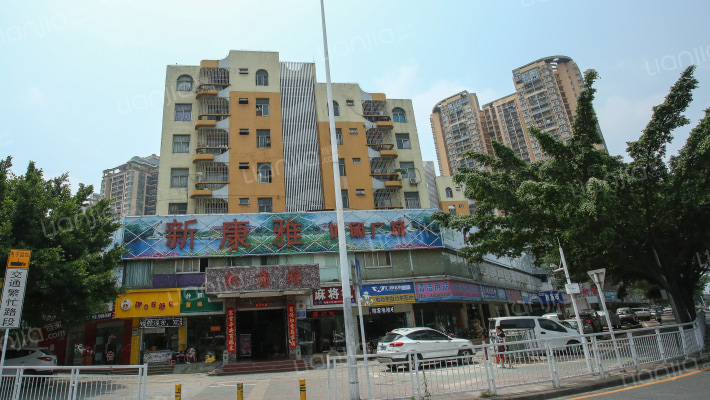 34区黄金台宿舍外景图