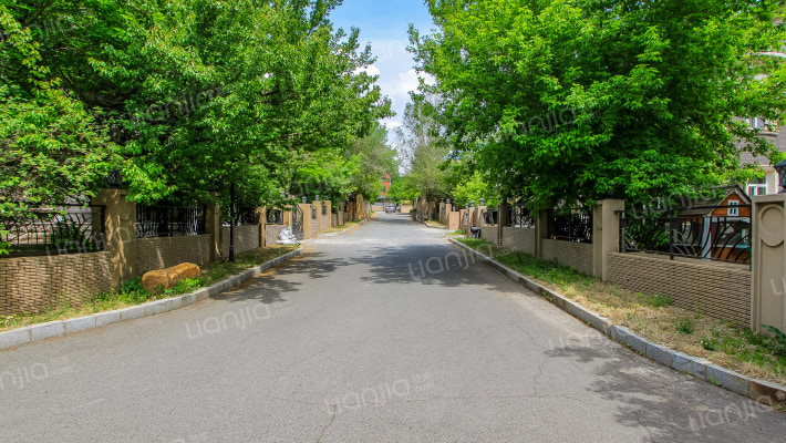 蕴城别墅外景图