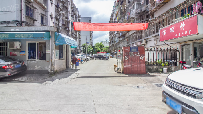 西湾小区外景图