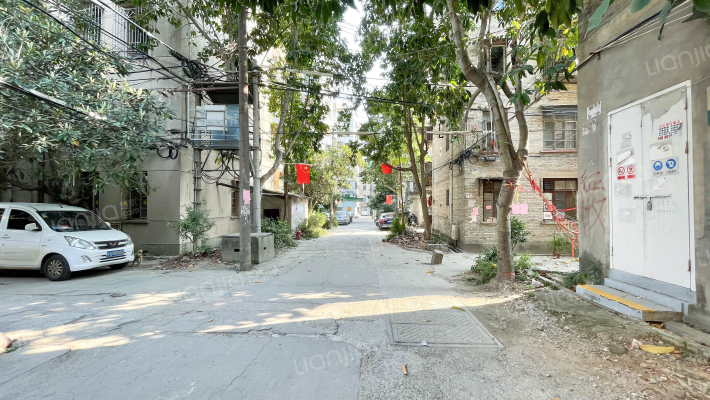 闽拖坂中公寓外景图