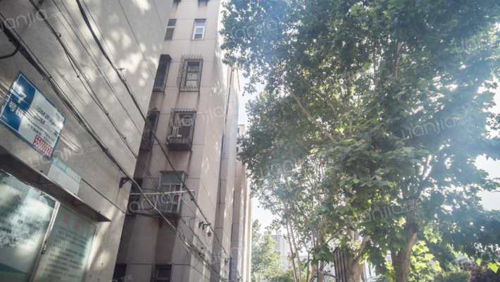 南阳路135号外景图