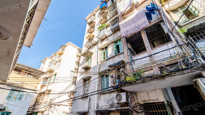 蜂巢山路外景图