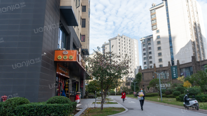 半山国际中心外景图