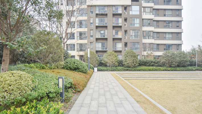 东润泰和外景图