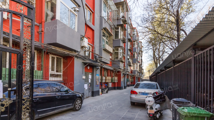 安德东里外景图