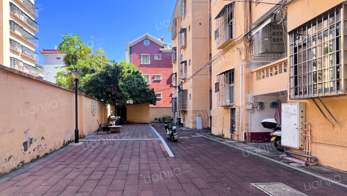 畜牧综合楼外景图