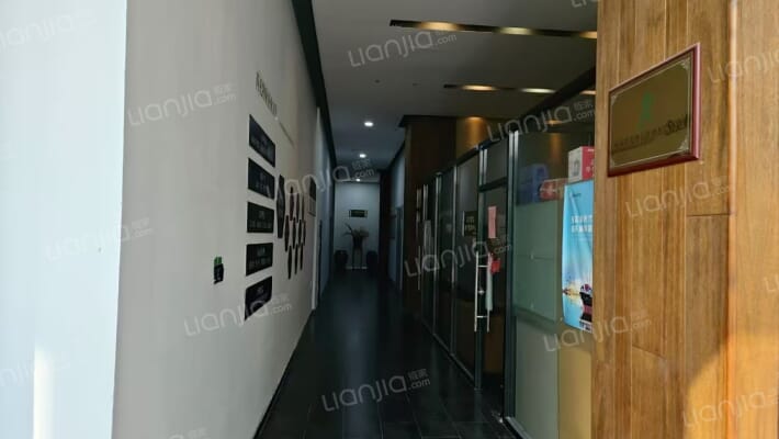 东方君兰中心外景图