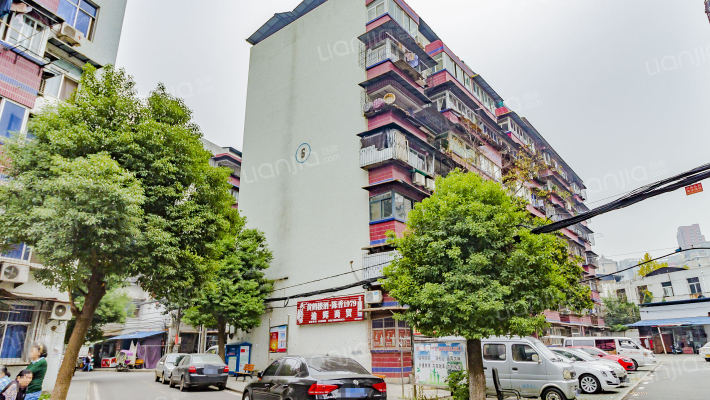 梨花园小区外景图