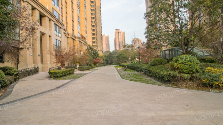 绿地海珀紫庭外景图