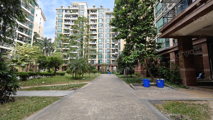 世纪绿洲外景图