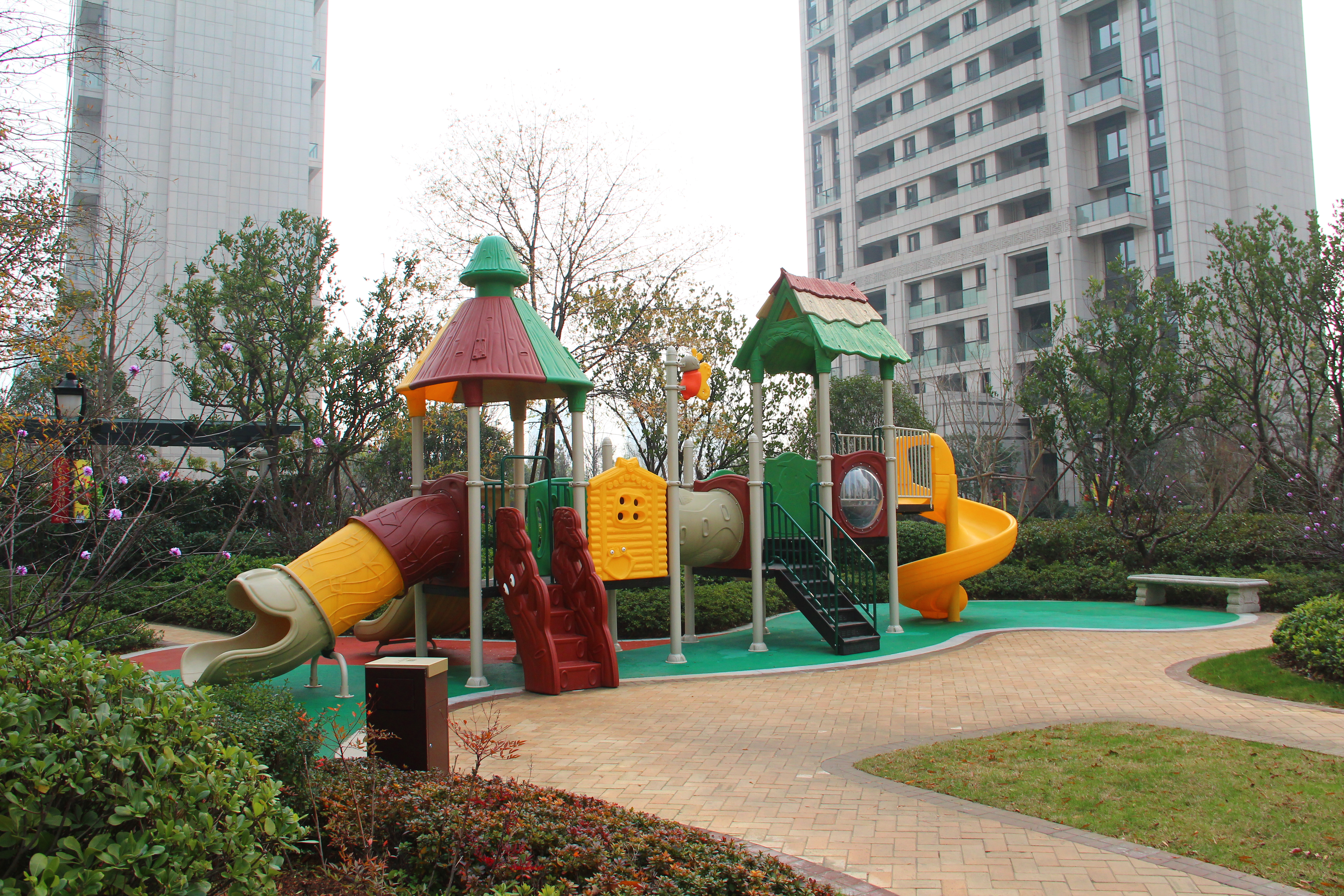 寰宇天下小区实景 20