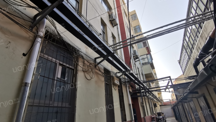 聚丙烯家属楼外景图