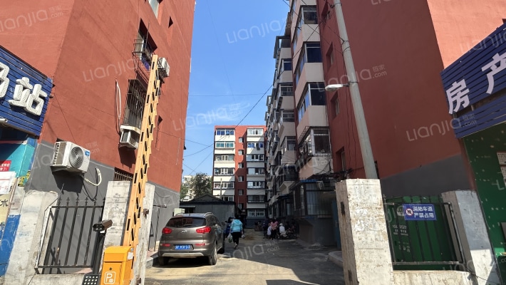 机床一小区外景图